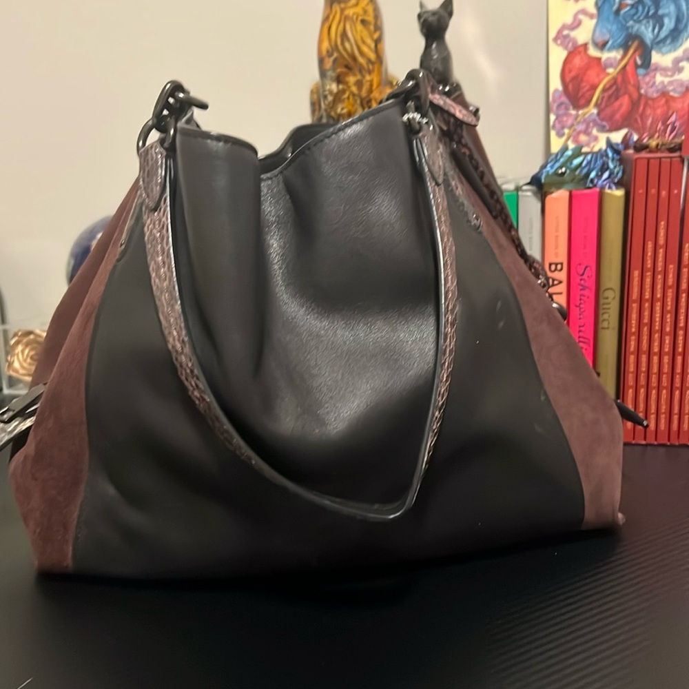 Upcrafted Dalton 31 In Colorblock With Snakeskin Detail - Picture 15 of 15